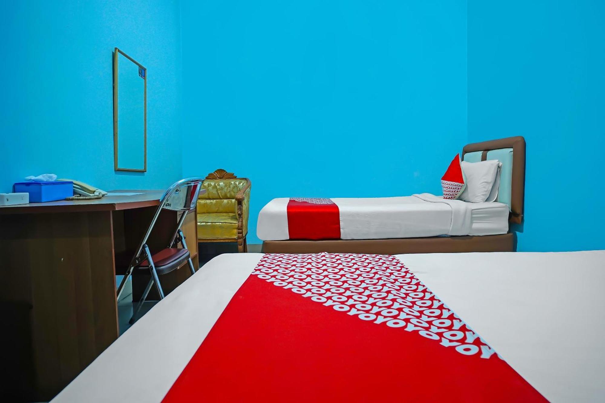 Oyo 92577 Hotel Sidikalang Near Kejaksaan Negeri Dairi エクステリア 写真