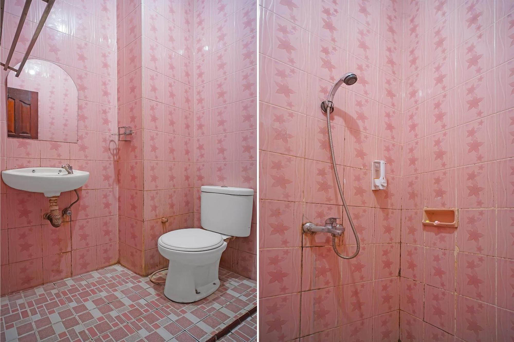Oyo 92577 Hotel Sidikalang Near Kejaksaan Negeri Dairi エクステリア 写真